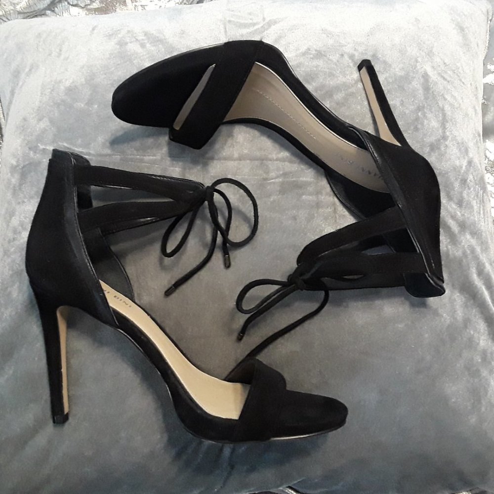 Gianni Bini Black Jordie heels - Picture 2 of 4